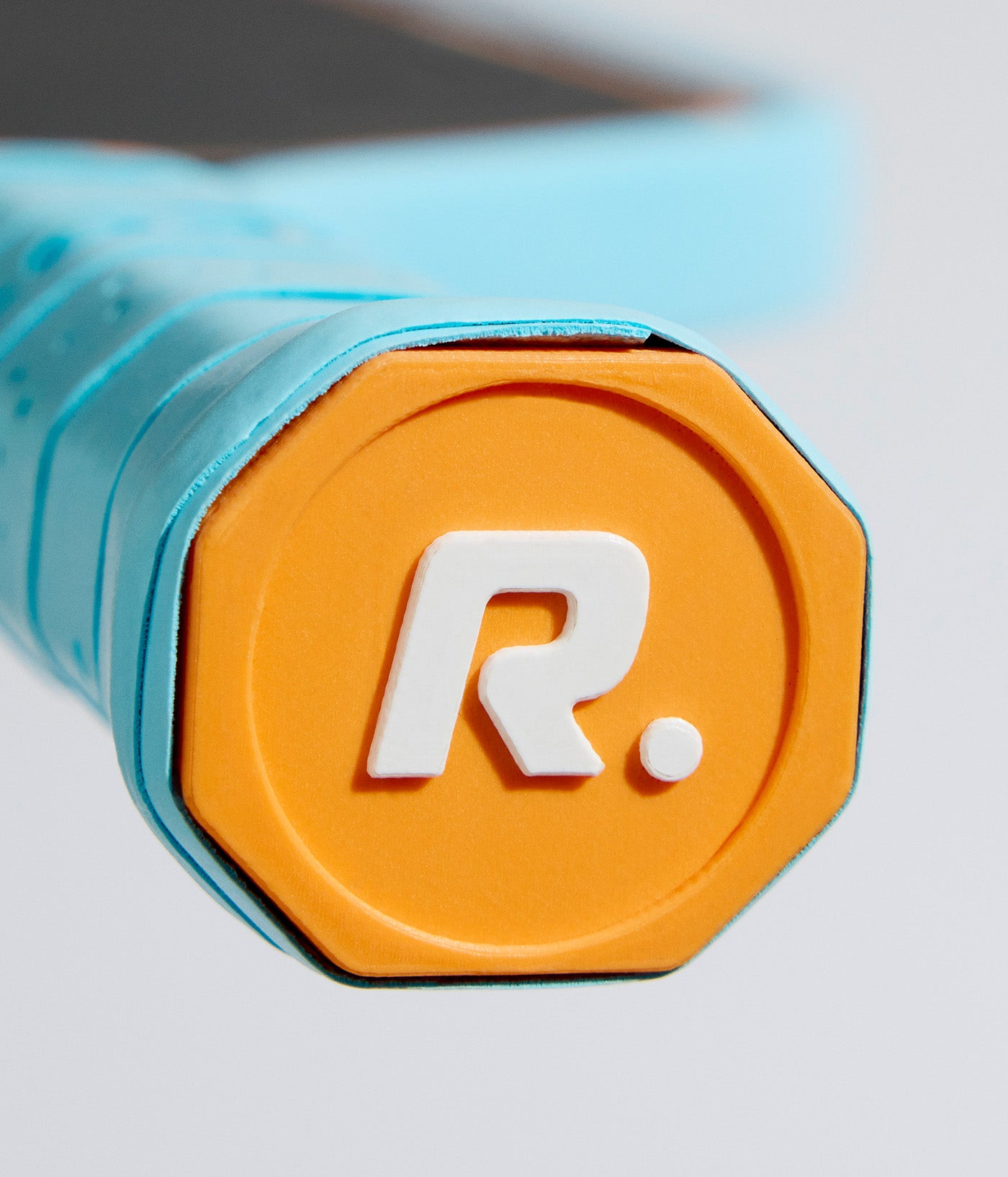 Reload - the pickleball paddle system with a replaceable surface